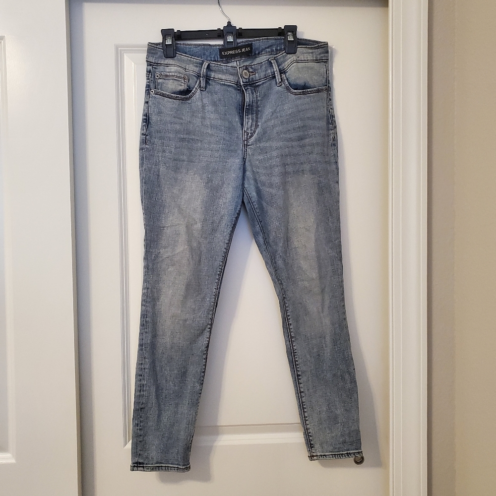 EUC Express Women's Light Wash Jeans/Jeggins 12S